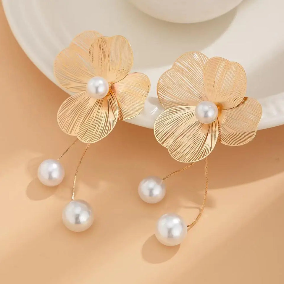 Eternal Bloom Pearl Earrings