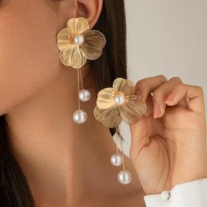 Eternal Bloom Pearl Earrings